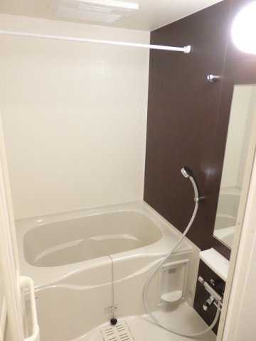 バス・シャワールーム　ゆったり過ごせるお風呂です