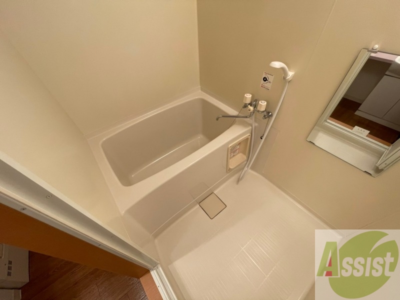バス・シャワールーム　お風呂です。ゆっくりお風呂につかるのも体に良いですね～
