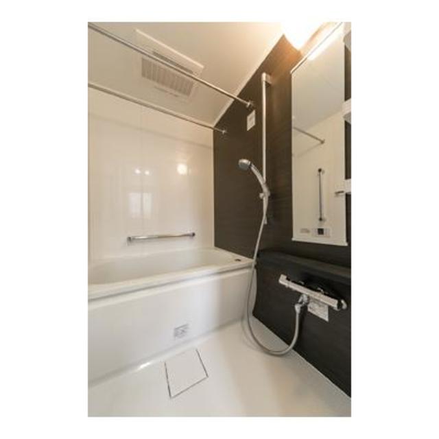 バス・シャワールーム　※写真は同タイプ住戸です。