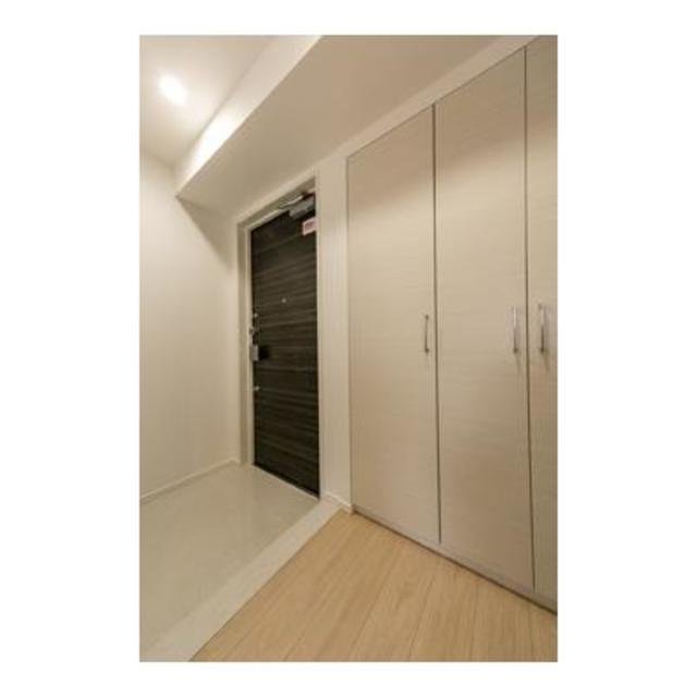 玄関　※写真は同タイプ住戸です。