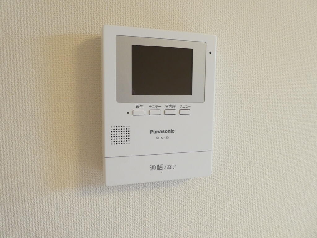 セキュリティ　写真・動画・パノラマは同物件反転間取り別部屋のものです。