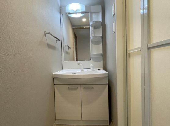 洗面設備　同シリーズ物件のモデルルームになります※現況優先