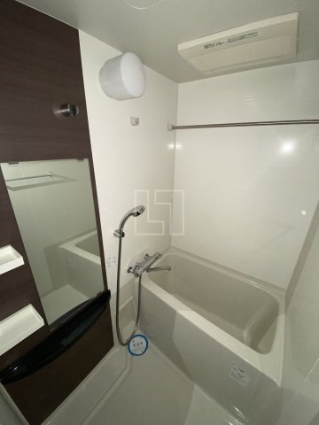 バス・シャワールーム　アーデンタワー本町イースト　バスルーム