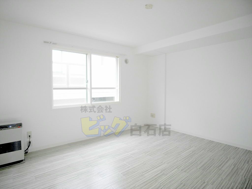 居室・リビング　広々リビングです♪