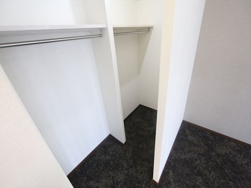 収納　ウォークインクローゼット（収納充実してます）