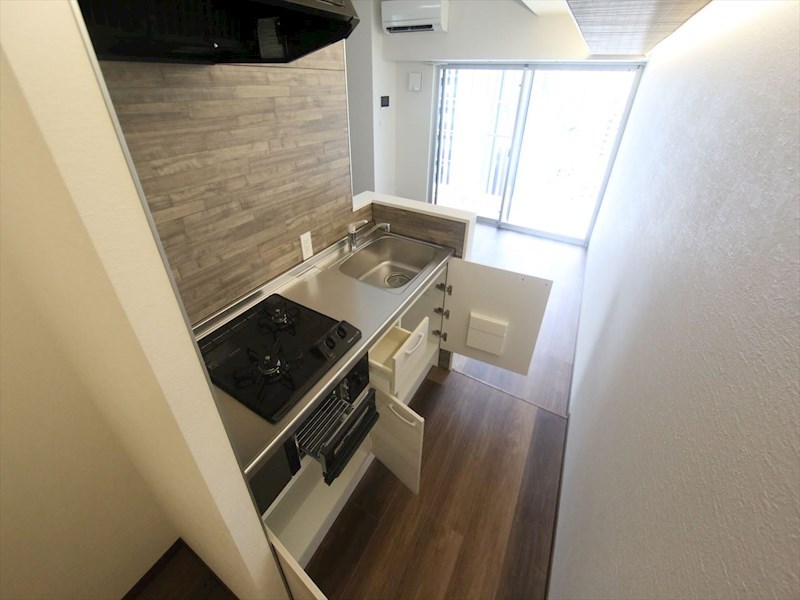 キッチン　システムキッチン（ガス2口コンロ・グリル付）