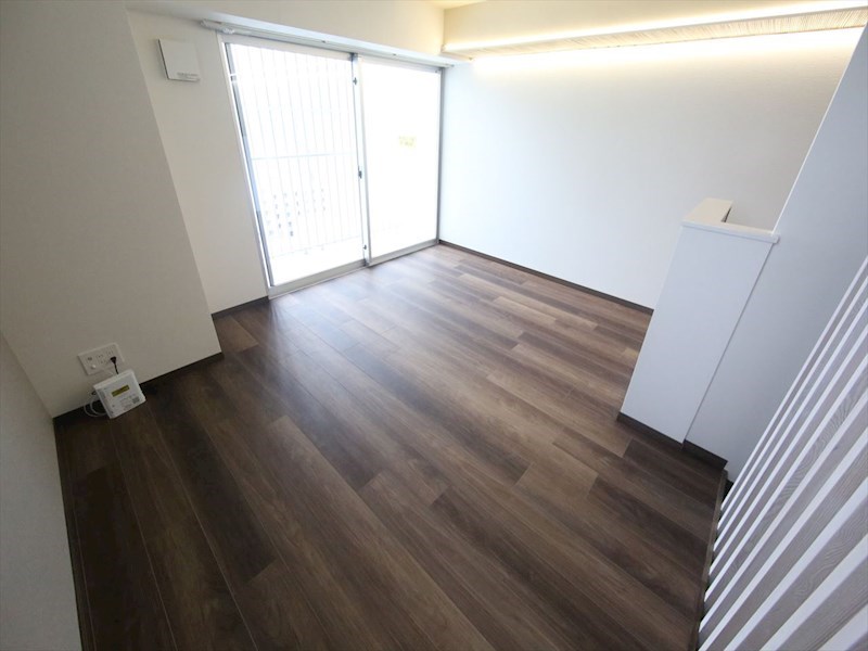 バルコニー　ＬＤＫ11.1帖　２面採光　エアコン完備　バルコニー