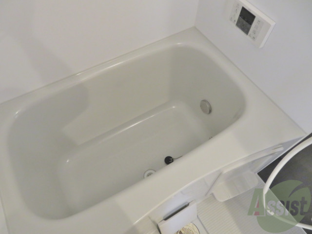 バス・シャワールーム　追い焚き機能が付いているのでいつでも温かいお風呂に入れます。