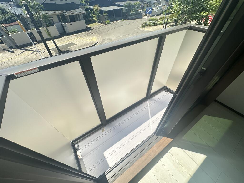 バルコニー　※写真は同施工会社の別物件のものとなります。ご参考ください。