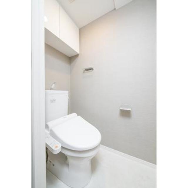 トイレ　※写真は同タイプ住戸です。