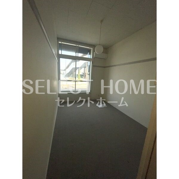 居室・リビング　こちらのリビングで趣味の時間をお楽しみください