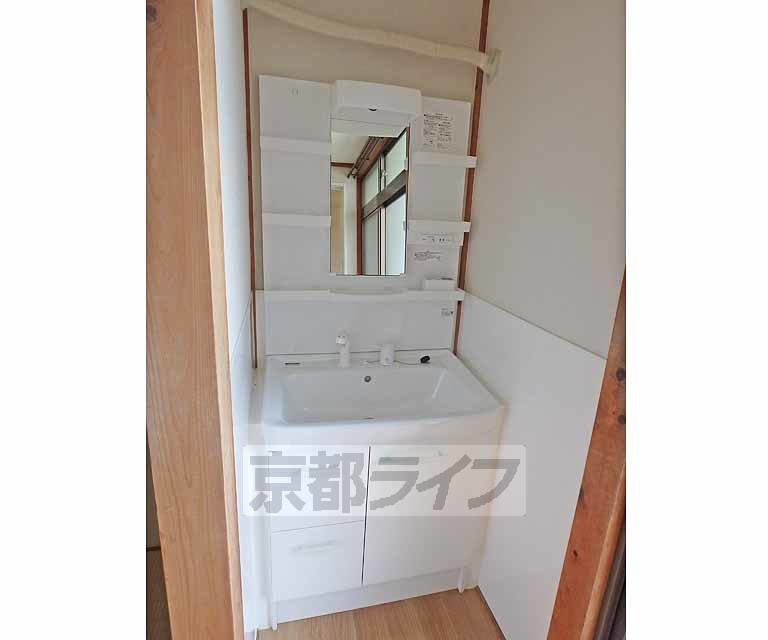 洗面設備　洗面台です。