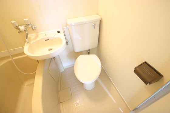 トイレ　別号室の写真です。