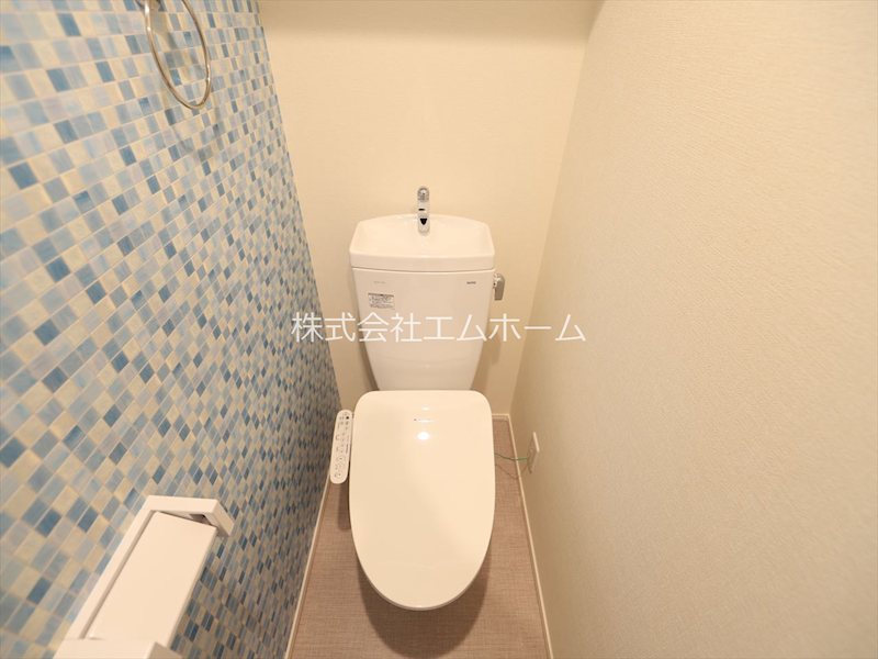 トイレ　温水洗浄暖房便座付トイレ