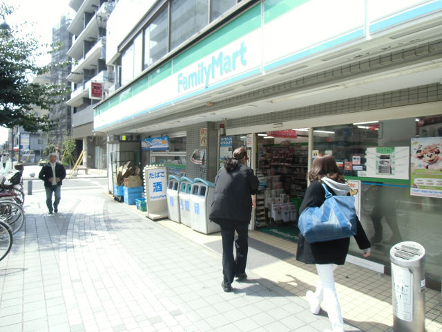 コンビニ　ファミリーマート 鶴見平安町店（コンビニ）まで449m