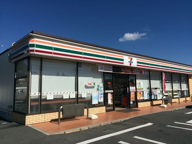 コンビニ　セブン－イレブン 御前崎佐倉店（コンビニ）まで220m