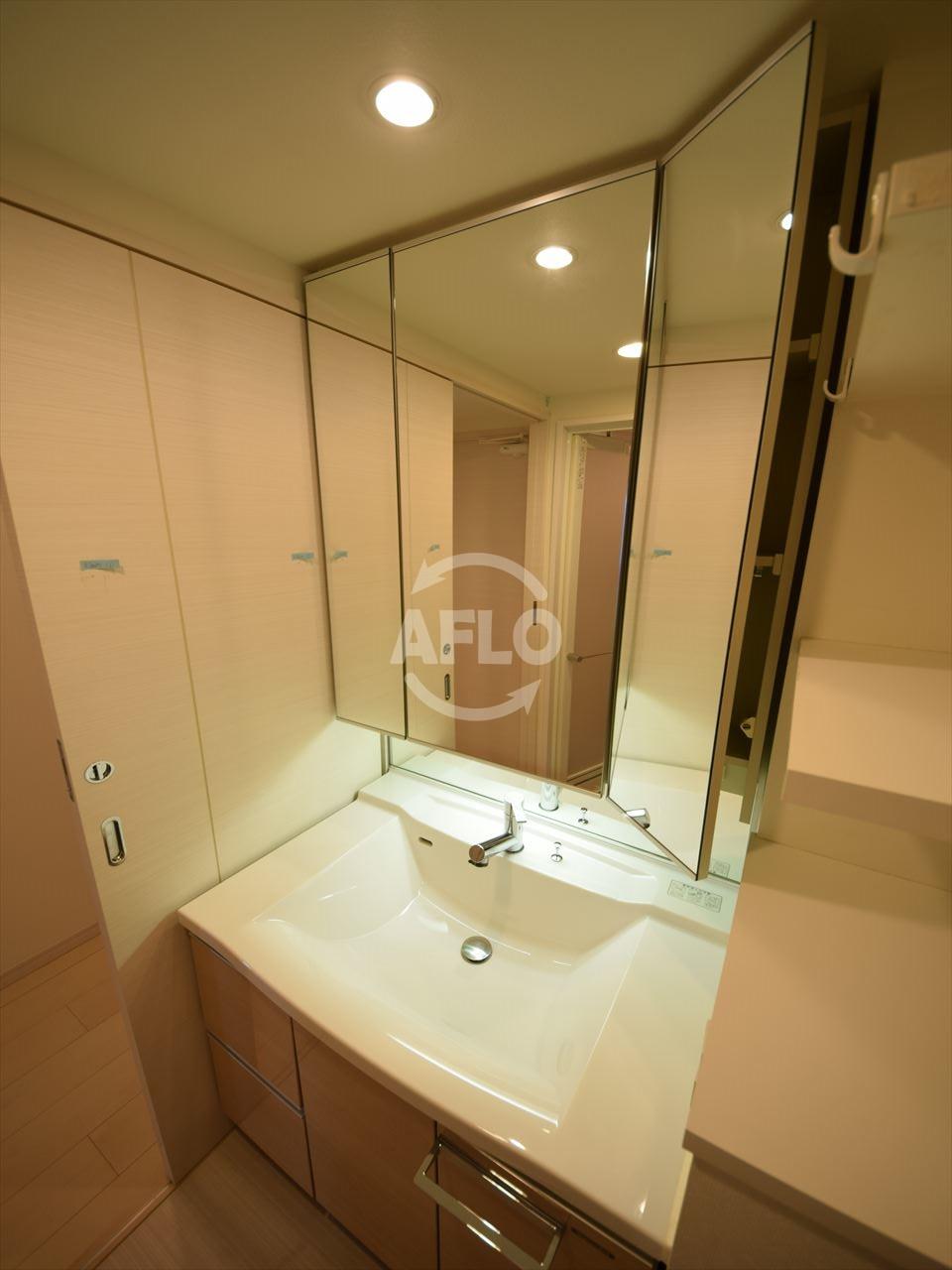 洗面設備　リッツ難波パークサイド　独立洗面台