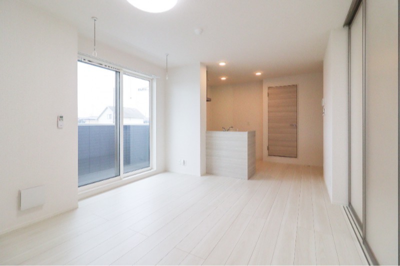 居室・リビング　図面と現状に相違がある場合には現状を優先