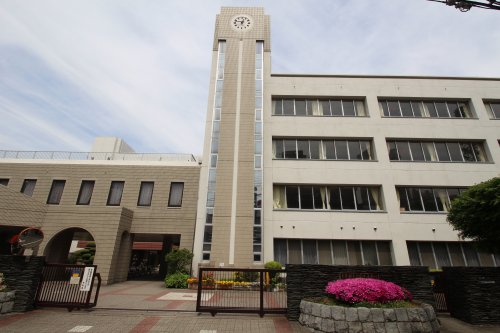 高校・高専　東京都立北園高等学校（高校・高専）まで724m
