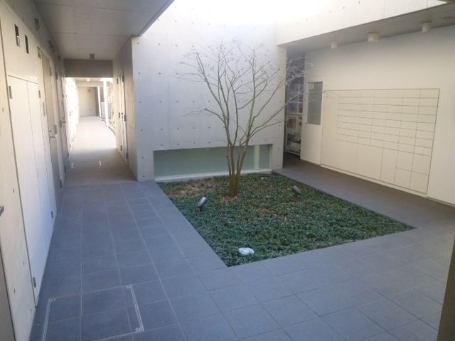 その他　中庭