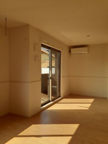 居室・リビング　物件の内装です