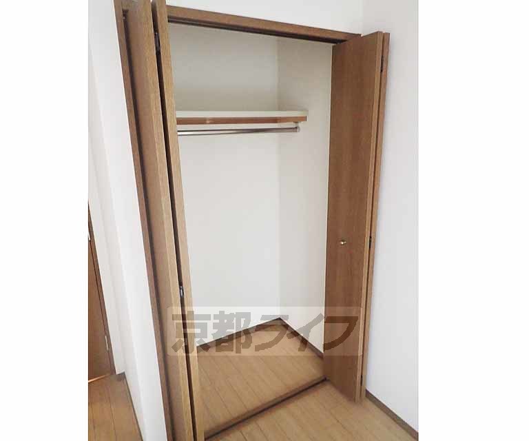収納　大きめのクローゼットです。