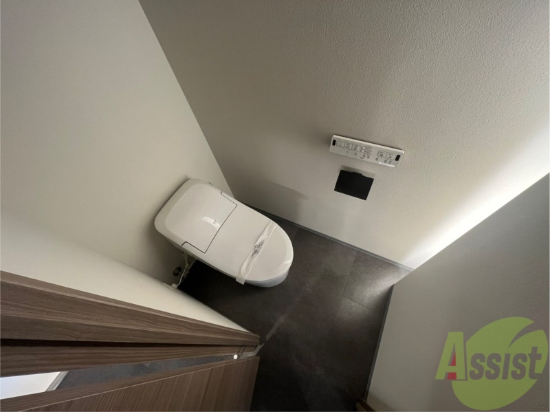 トイレ　ウォシュレット機能がついたトイレ。安心して使用できますね。