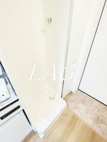 その他設備　室内洗濯機置場です。※同一仕様です。