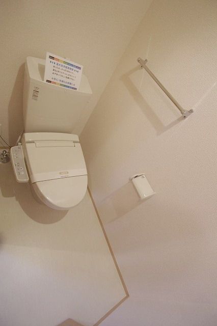 トイレ　別号室参考写真