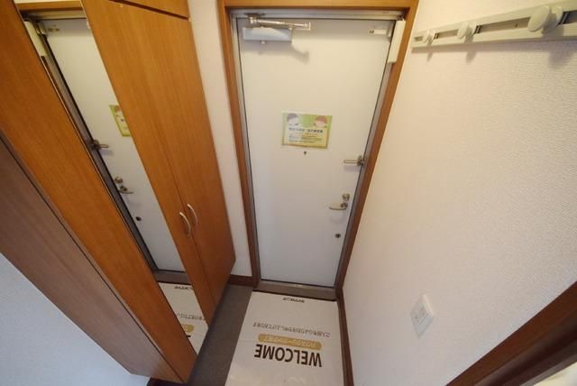 玄関　下駄箱付の玄関です