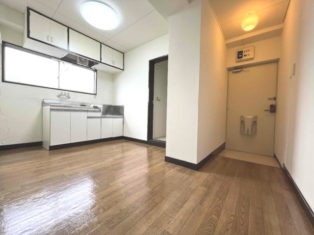 バス・シャワールーム　コンパクトで使いやすいお風呂です