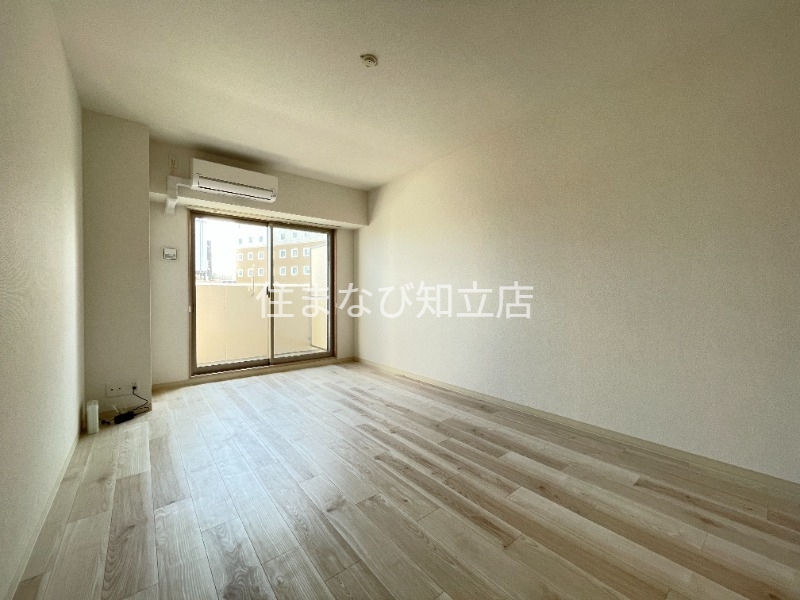 居室・リビング　同型別部屋写真