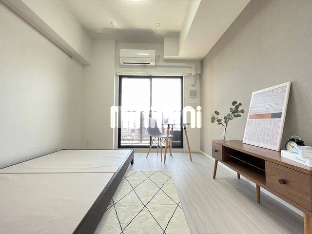 居室・リビング　１１階同一間取り写真（モデルルーム）