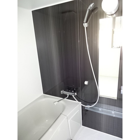 バス・シャワールーム　※他のお部屋の写真です。