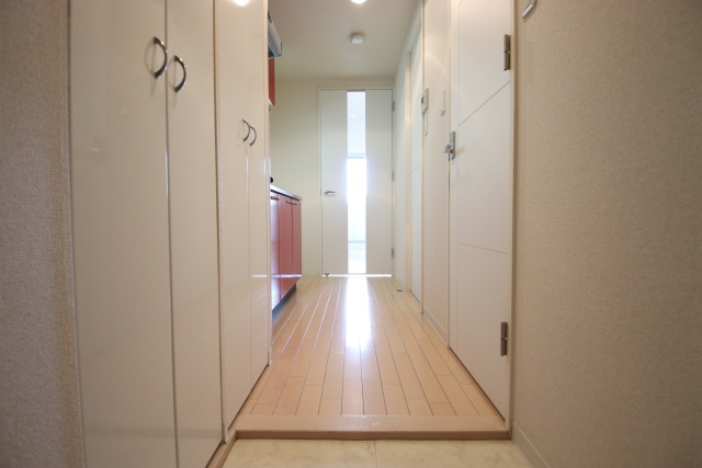 玄関　※別室の参考写真の為、現況優先です。