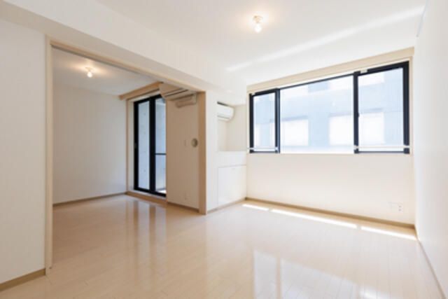 居室・リビング　※別部屋の参考写真です。