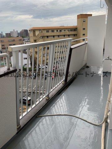 洗面設備　独立洗面台あり、毎朝おしゃれに忙しい女性の方におすすめです