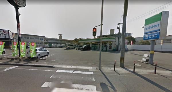 コンビニ　ファミリーマート恒久店（コンビニ）まで814m