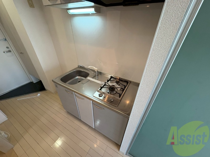 キッチン　キッチンです。一人暮らしなら十分な大きさですね。