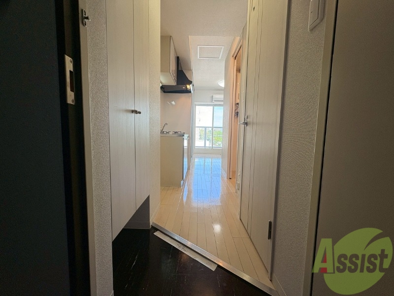 玄関　玄関の様子です。明るい印象ですね。気分もあがりそう。