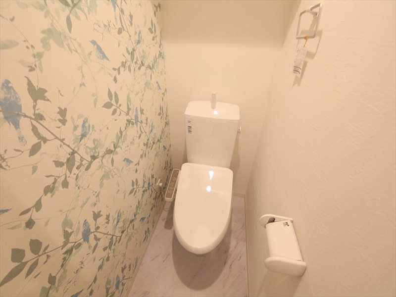 トイレ　温水洗浄暖房便座付トイレ