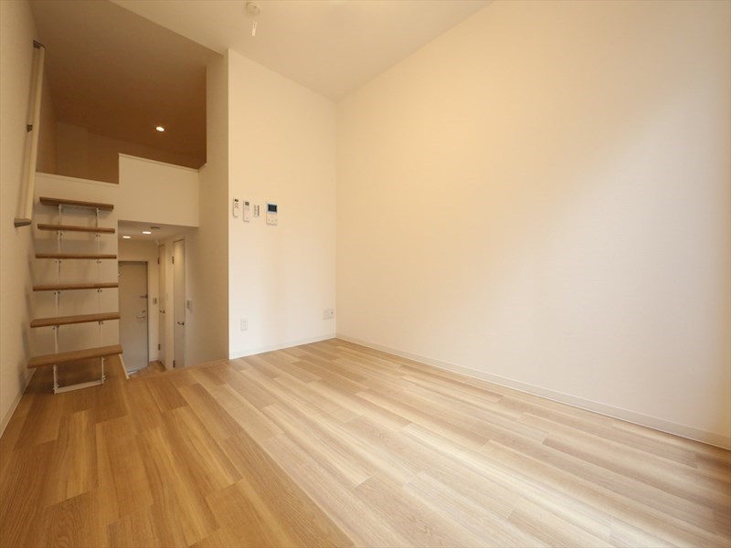 居室・リビング　洋室7帖　ロフト6帖（収納としても寝室としても使えます）