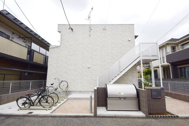 建物外観　ＳＥＣＯＭ無料装備・都市ガス！