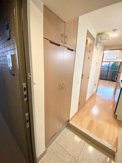 玄関　（別タイプ参考写真）ルーブル南池袋　豊島区南池袋４