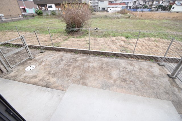 バルコニー　１階のみテラス付