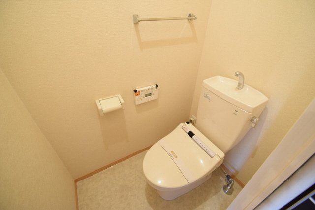 トイレ　ウォッシュレット付き