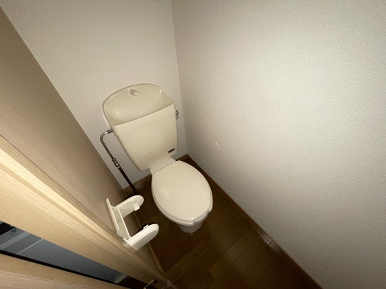 トイレ　※別号室のお写真です