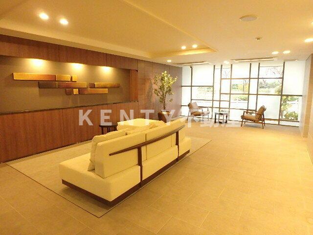 ロビー　落ち着いたロビーです