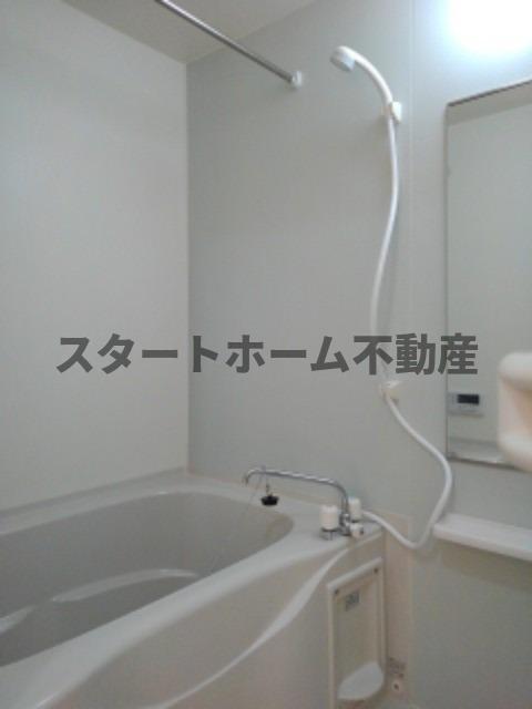 バス・シャワールーム　ゆったり過ごせるお風呂です