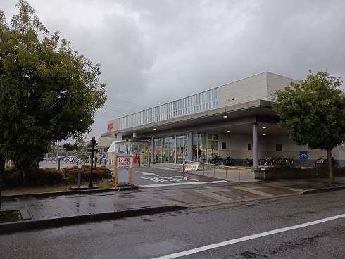 郵便局　新金沢郵便局（郵便局）まで1300m